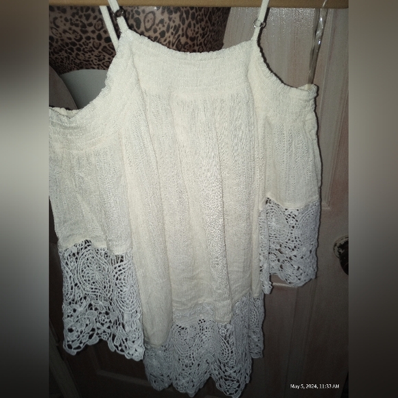 Andre by Unit Creme Lace and Rayon adjustable Bohemian Strappy Top New Small - Picture 6 of 10